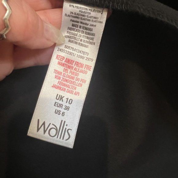 Jacket - Picture 2 of 3